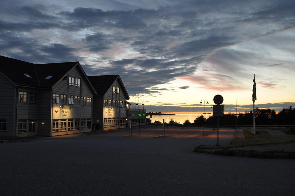 Aalesund Airport Hotel Ytterland Exteriér fotografie